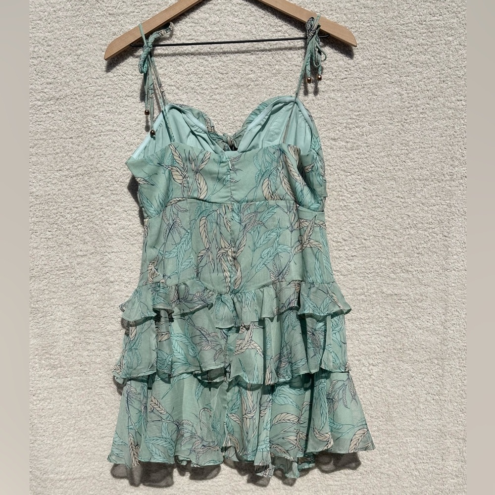Selfie Leslie Flower Child Bust Tie Ruffle Trim Dress Sage Green Mini Size L - Picture 3 of 11